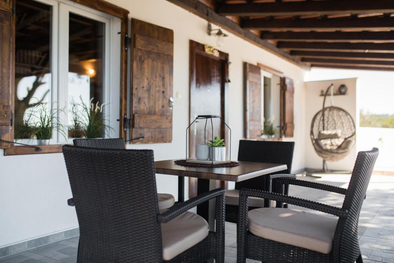 Pokrovnik Villa Rustica מראה חיצוני תמונה